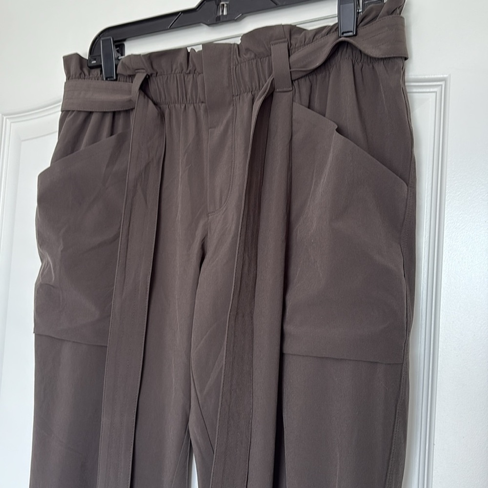 Athleta Olive Ankle Trouser Pants